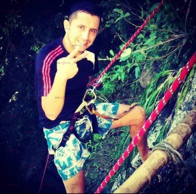 FOTOS DE CHEF CON GANAS DE CENARTE Y ENSEÑARTE EL ARTE DE COMER