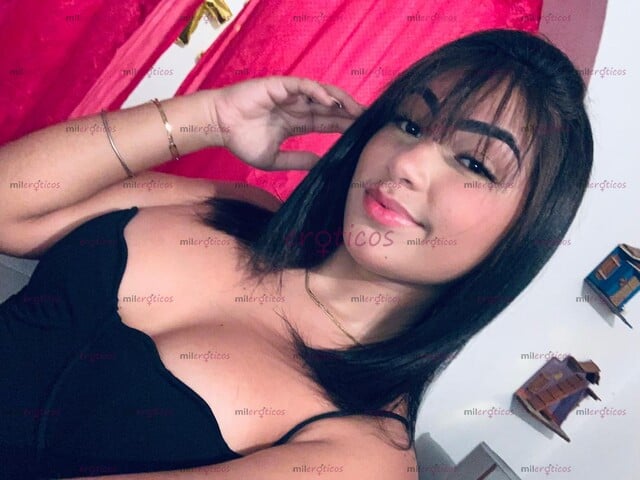 FOTOS DE NUEVA VEN Y DISFRUTA DE UNA DELICIOSA VAGINA JUGOSA Y ESTRECHITA !