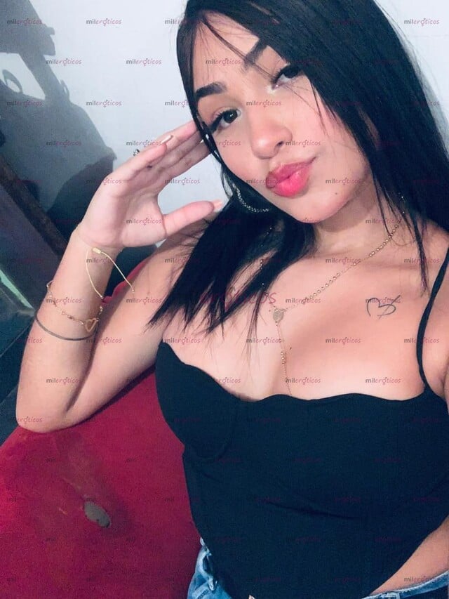 FOTOS DE NUEVA VEN Y DISFRUTA DE UNA DELICIOSA VAGINA JUGOSA Y ESTRECHITA !