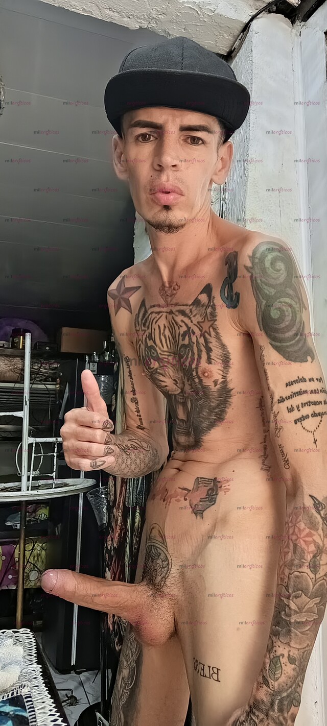 FOTOS DE FLACO ACTIVO MORBOSO LECHERO BLANCO TATUADO