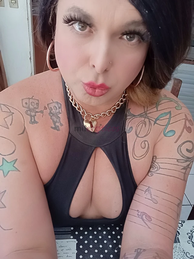 Tenho fotos e videos de conteudos a venda so chamar para aqueles homens que curtem uma trans tatuada e branquinha sou casada mas dependendo podemos co...