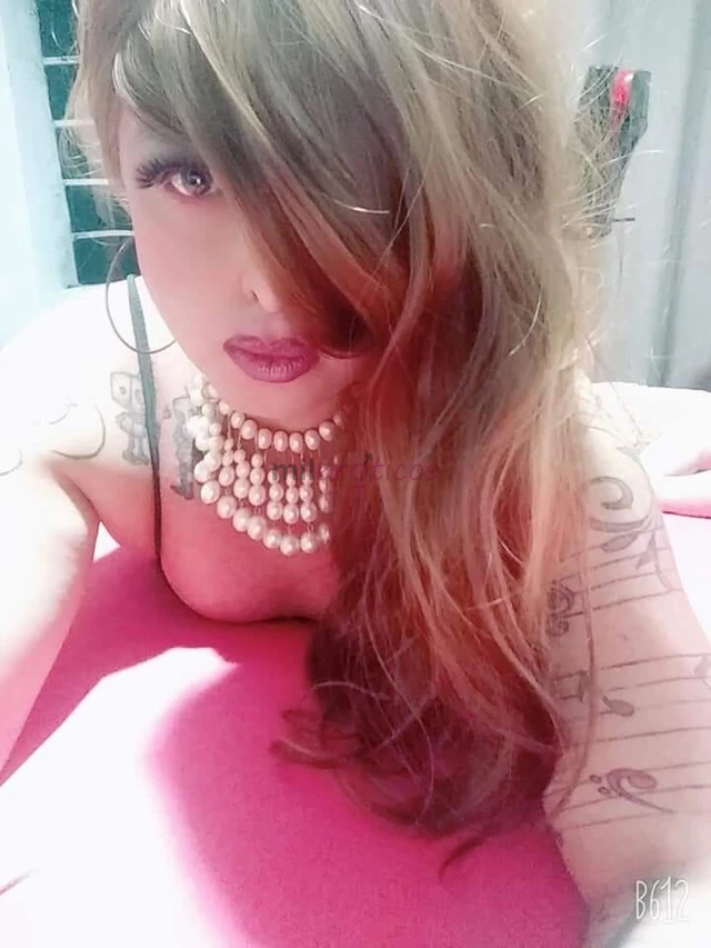 Tenho fotos e videos de conteudos a venda so chamar para aqueles homens que curtem uma trans tatuada e branquinha sou casada mas dependendo podemos co...