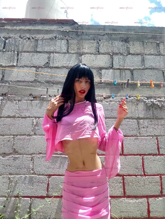 FOTOS DE OJITOS AZULES. NIÑA BONITA, CHIQUILLA DE 20 AÑOS. NIÑA TRANS