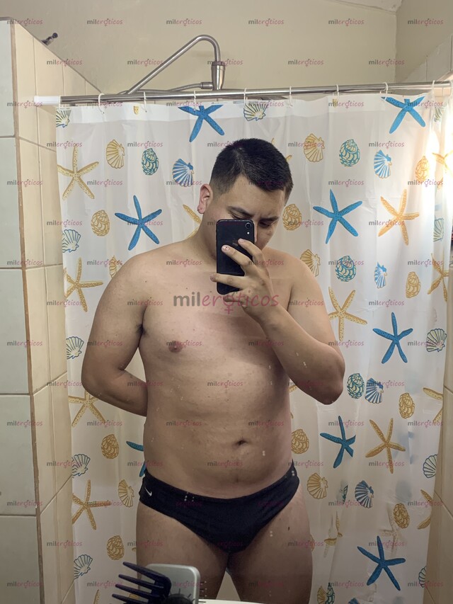 FOTOS DE CHICO DISCRETO DISPONIBLE PARA HACERTE PASAR UN RATO AGRADABLE Y RICO.