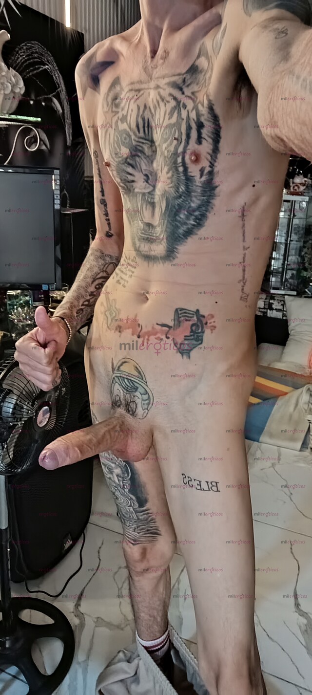 FOTOS DE SERIO FLACO ACTIVO TATUADO BLANCO FETICHERO MORBOSO