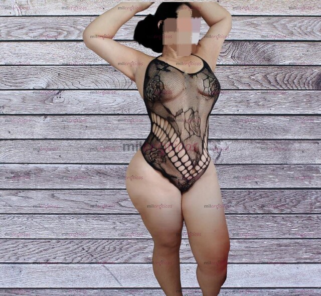FOTOS DE PIERNONA CULONA NINFOMANA!! ADICTA AL SEXO ORAL DIOSA EN LA CAMA!!!