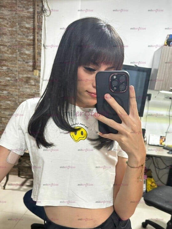 FOTOS DE LAURA DISPONIBLE VERGONA DESCOMPLICADA CON SITIO PRIVADO