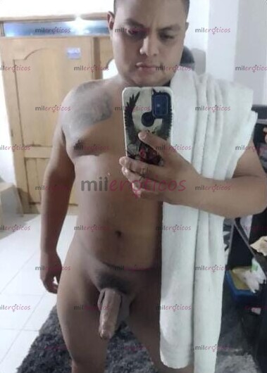 FOTOS DE SOMOS UNA PAREJA DE MACHOS ACTIVOS BIEN DOMINANTES PARA TODAS TUS FANTASIAS