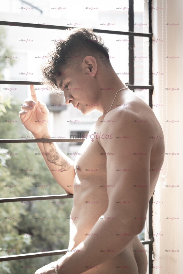 FOTOS DE DOTADO Y COMPLACIENTE, DISPONIBLE EN TU CIUDAD