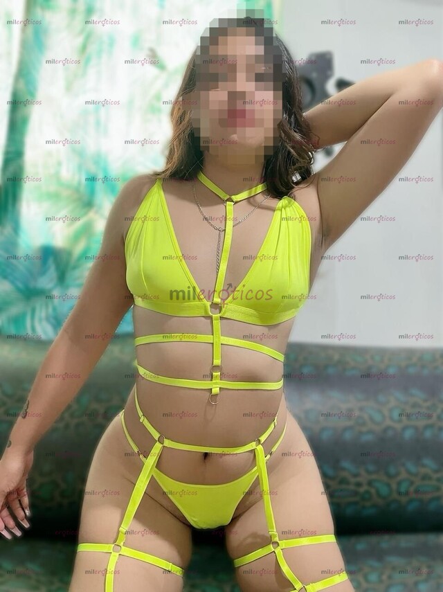 FOTOS DE CAMILA, NUEVA EN EL AMBIENTE... DELGADITA 18 AÑITOS