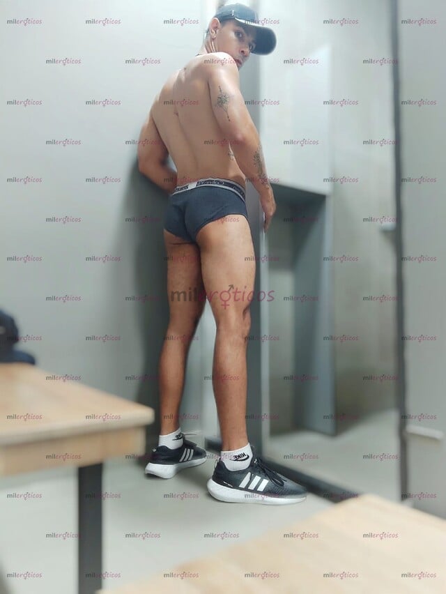 FOTOS DE CHICO SEXY SCORT STRIPPER CREADOR DE CONTENIDO MODELO DEPORTISTA