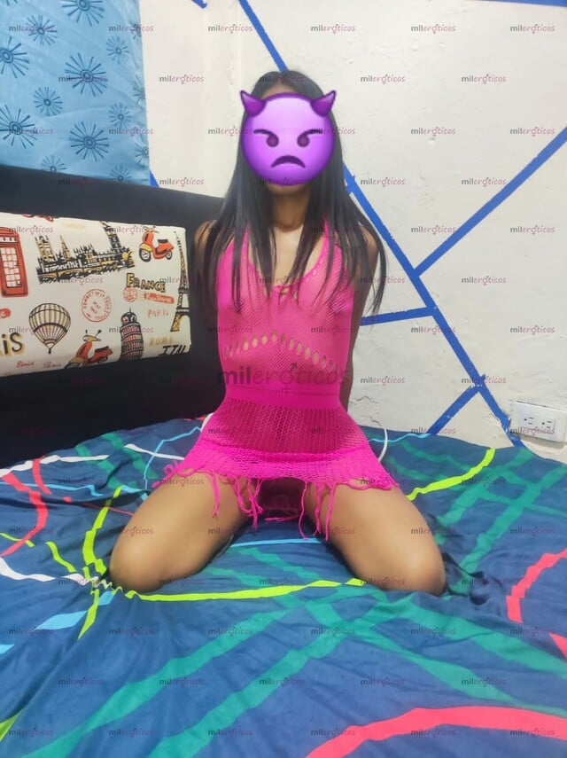 FOTOS DE HOLA SOY KARLA ESTOY DEVUELTA EN LA ZONA SOY UNA VENEZUELA MUY ESTRO VESTIDA
