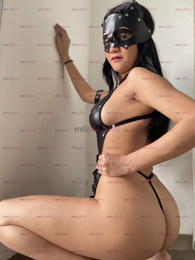 FOTOS DE TÚ FLACA HERMOSA 18 AÑOS HUESITO TALLADOR TETAS DURAS Y HERMOSAS NATURALES !!