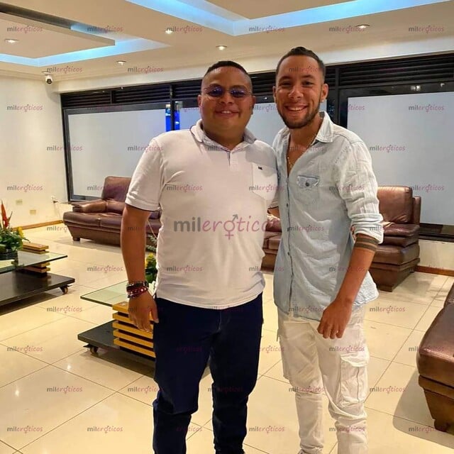FOTOS DE SOMOS UNA PAREJA DE MACHOS ACTIVOS BIEN DOMINANTES PARA TODAS TUS FANTASIAS