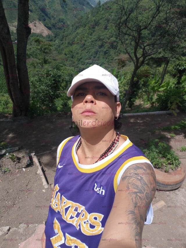 FOTOS DE CHICO CALEÑO DESCOMPLICADO Y ARDIENTE DE VISITA A TU CIUDAD