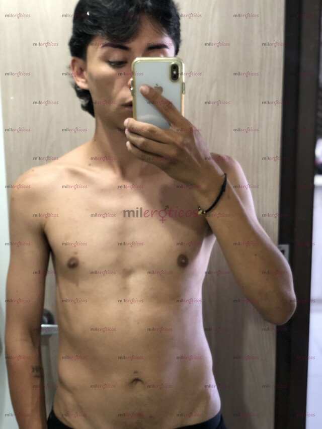 FOTOS DE DAVID,CALIENTE EROTICO SIMPÁTICO Y CON MUCHAS GANAS DE FOLLAR