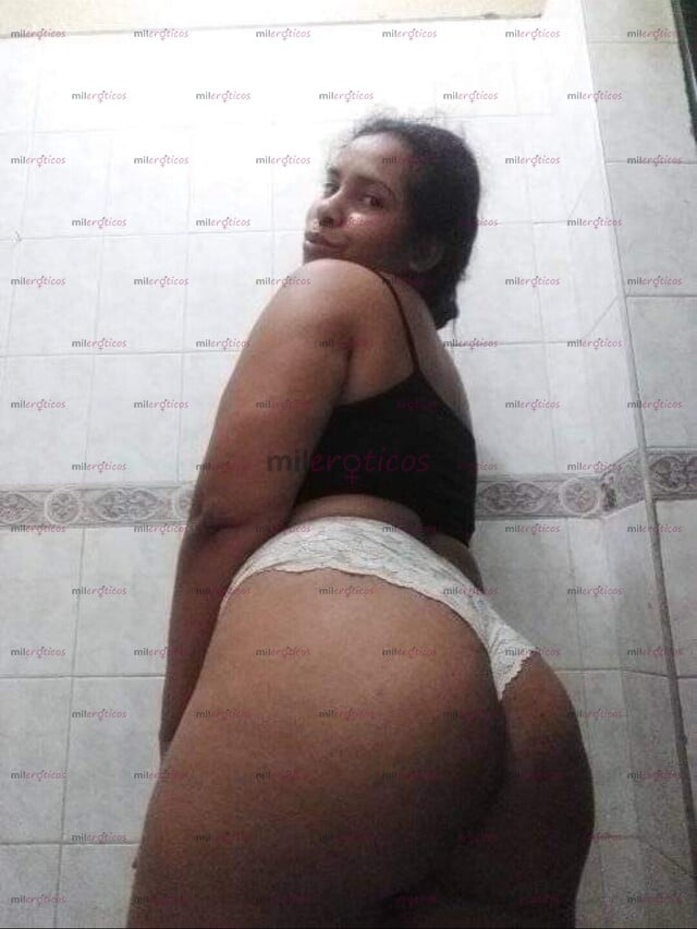 FOTOS DE RICA MORENA VENEZOLANA. CON MUCHAS GANAS DE PASARLA MUY RICO