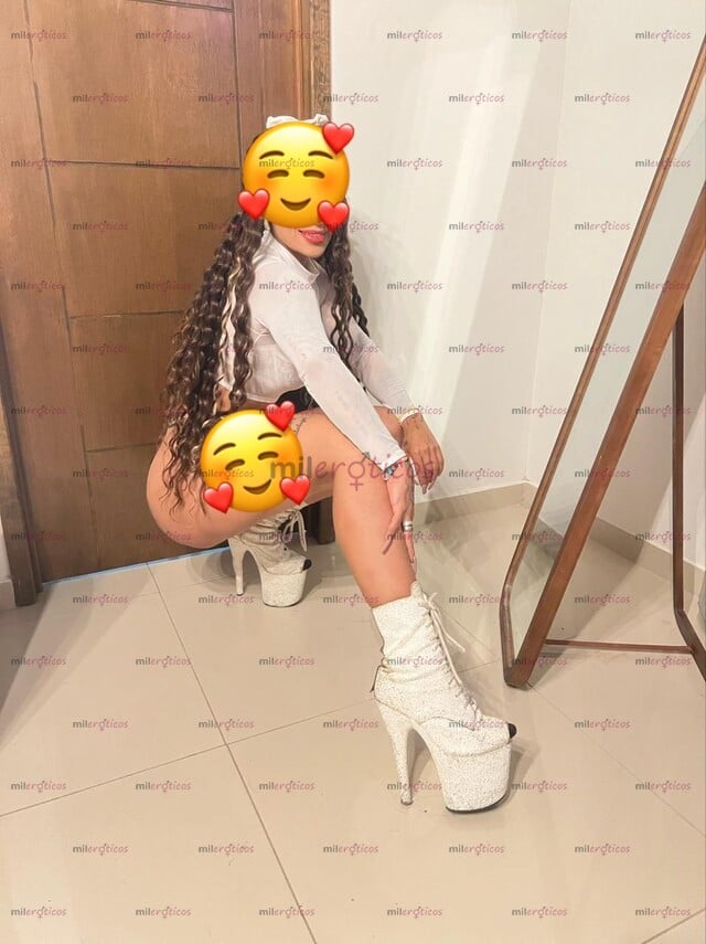 FOTOS DE CATALINA COLOMBIANA MODELO VIP, DE PASARELA Y ACTRIZ PORNO