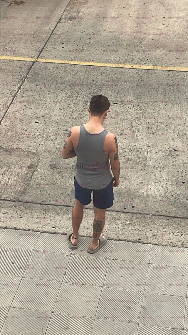 FOTOS DE TATUADO CUMPLIDOR DE FETICHES SERIO NORMALON PERO CUMPLIDOR, PREGUNTA
