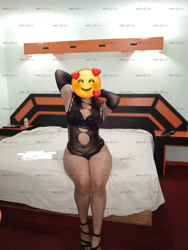 FOTOS DE EMMA LA LINDA CHICA DE CURVAS EXUBERANTES SUPER NALGONA