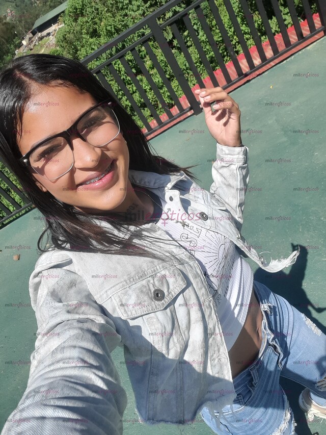 FOTOS DE VANESA NUEVA JOVEN UNIVERSITARIA DE 19 AÑOS QUE VINO A CUMPLIR TUS FETICHES SOLO