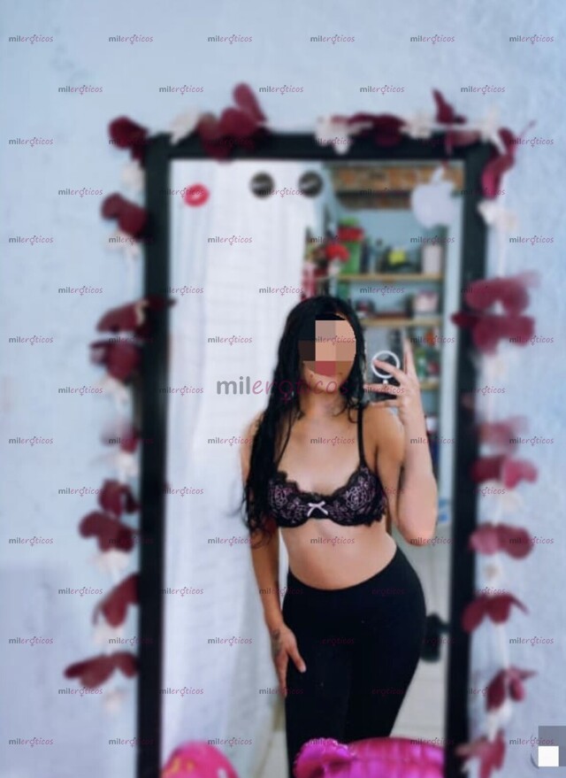 FOTOS DE UNA DIOSA EN LA CAMA , PLACER ABSOLUTO, JOVEN Y APRETADITA.