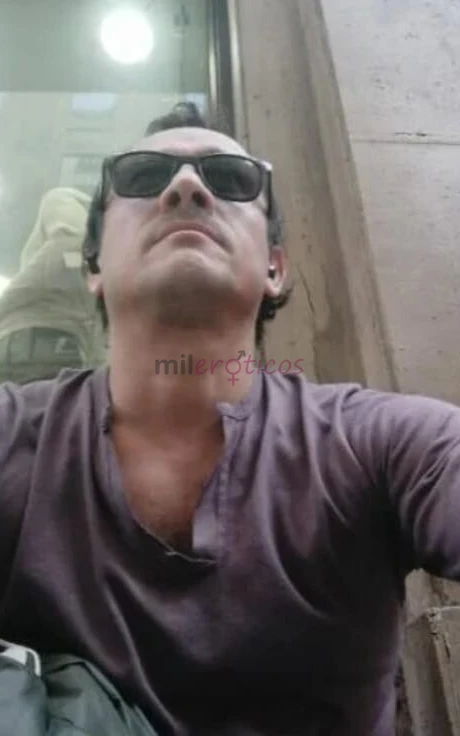 Carlos 45 anos chileno educado atletico muy discreto acompano a damas en sus fantasias mas ocultas besos caricias full poses etc rico sexo oral vagina...