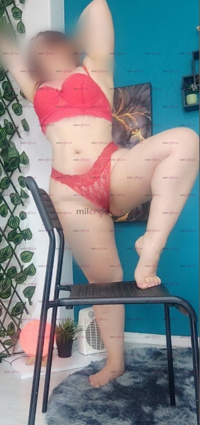 FOTOS DE LINDA MUÑECA GOLOSA PELIRROJA CANDENTE PIEL BLANCA MUY CALIENTE