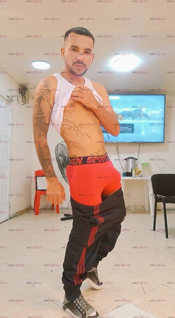 FOTOS DE COSTEÑO CULION EN BOGOTÁ DISPUESTO A CUMPLIR TUS FANTASIAS