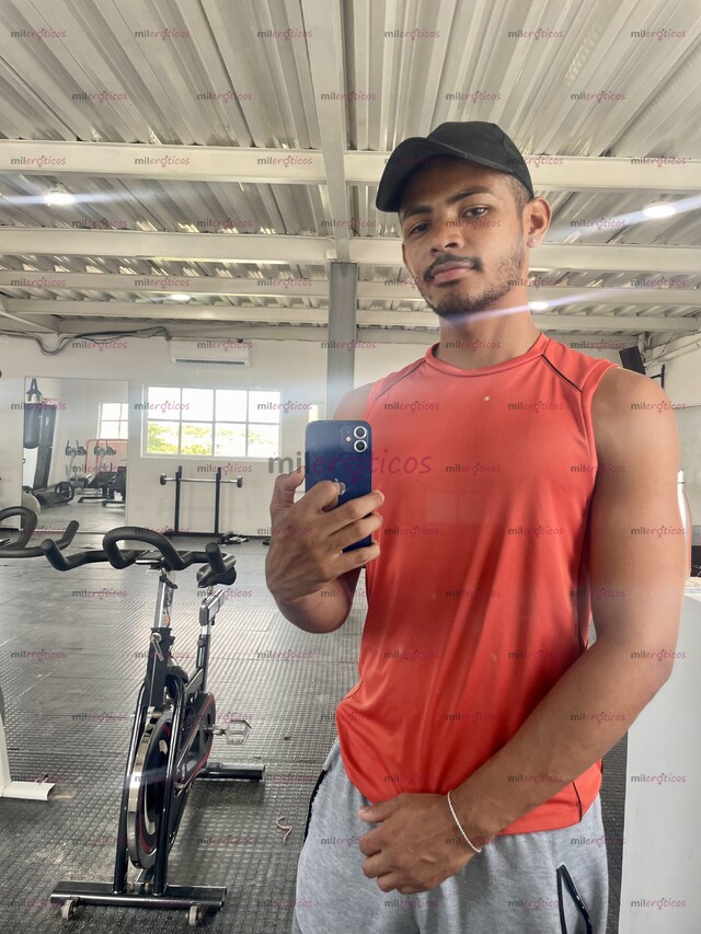 FOTOS DE YEYNER CHICO SEXY CARTAGENERO FULL COMPLACIENTE