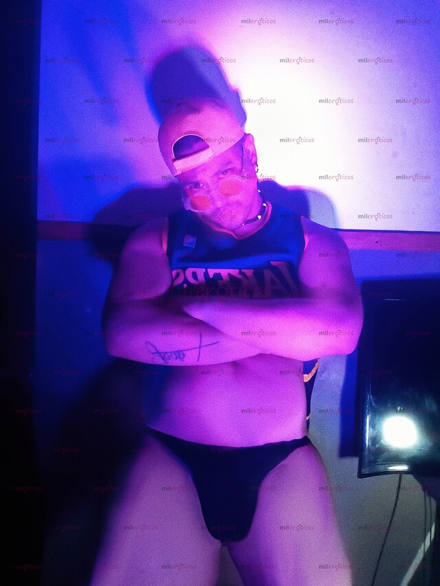 FOTOS DE ACT 18 CMS TU CHACAL DOMINANTE Y COMPLACIENTE MUY CALIENTE