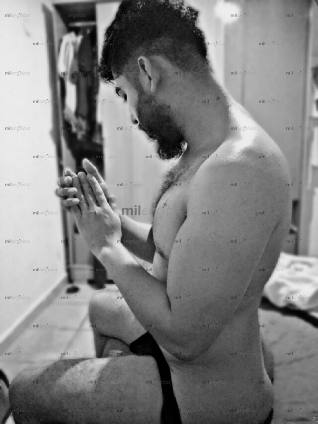 FOTOS DE MASAJE ACOMPAÑANTE DISCRETO SCORT CULO Y VRG DE MACHO JOVEN DE PASO