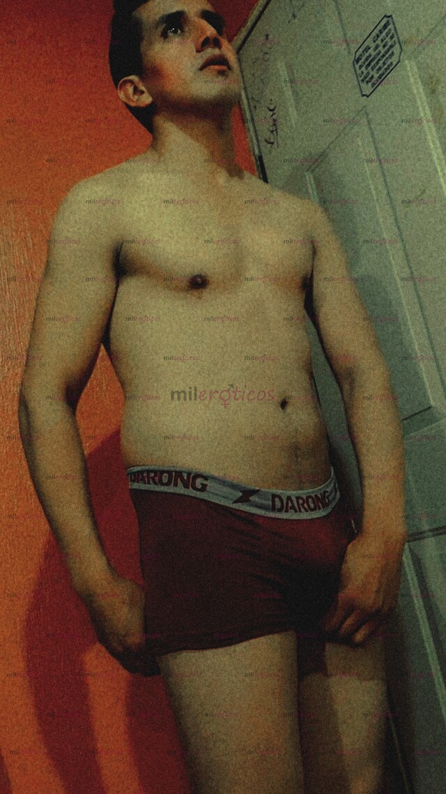 FOTOS DE MORENO ARDIENTE Y MUY COMPLACIENTE 30 AÑOS Y DOTADO