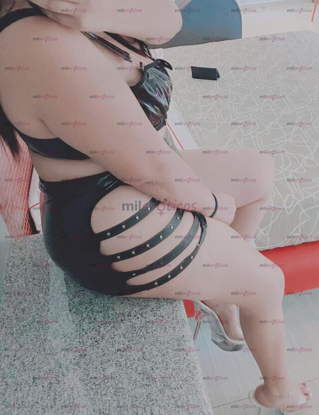 FOTOS DE SENSUALIDAD DELICIOSA CALIENTE UNAS CURVAS MUY ARDIENTES