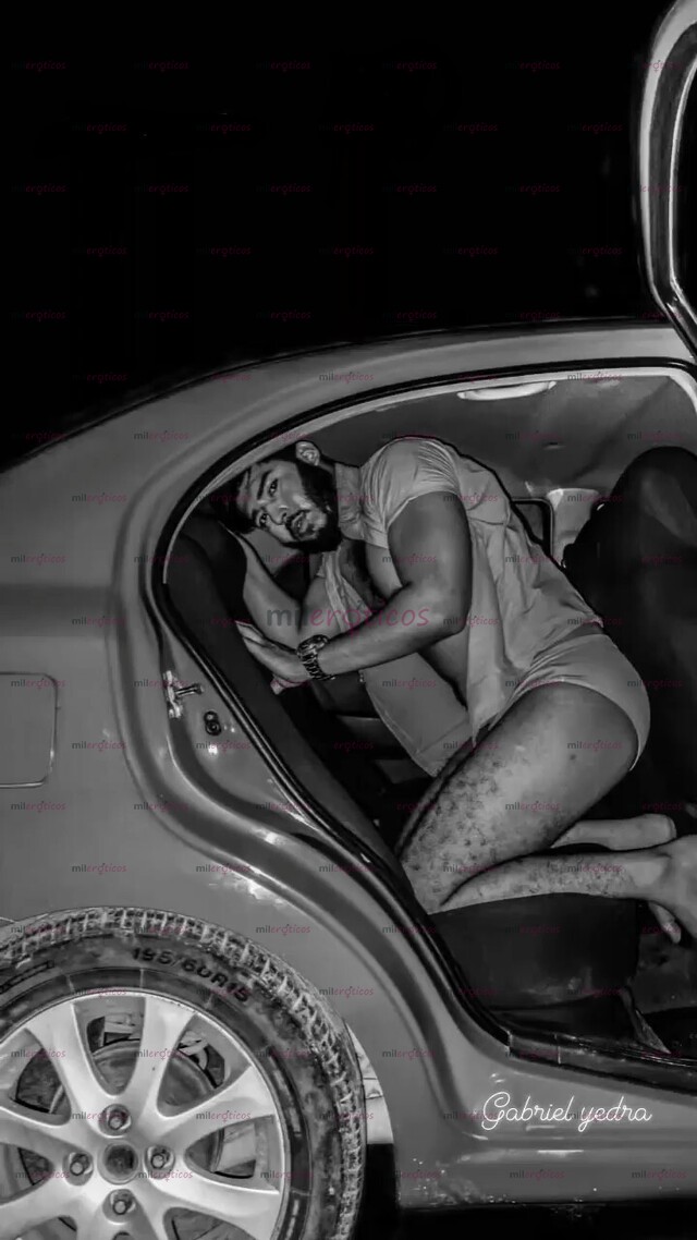 FOTOS DE SCORT 24 AÑOS CALIENTE BUEN CULO Y VRG MASCULINO BARBÓN DISCRETO EN CANCUN