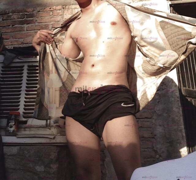 FOTOS DE CHICO CALIENTE DE 24 AÑOS CON GANAS DE VERGA