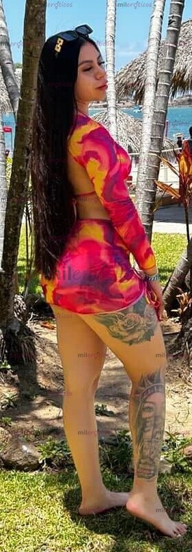 FOTOS DE JOANNA CHAPARRITA PELINEGRA PIERNUDA, ATENTA Y BUEN TRATO