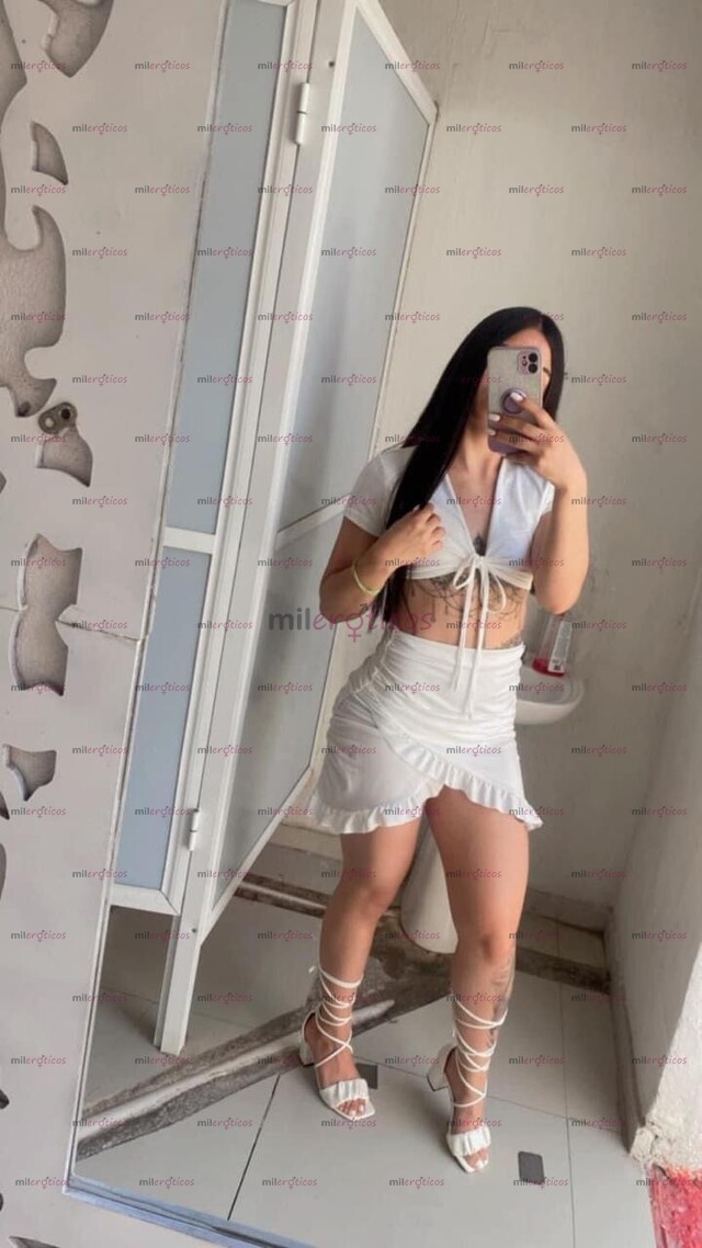 FOTOS DE JOANNA CHAPARRITA PELINEGRA PIERNUDA, ATENTA Y BUEN TRATO