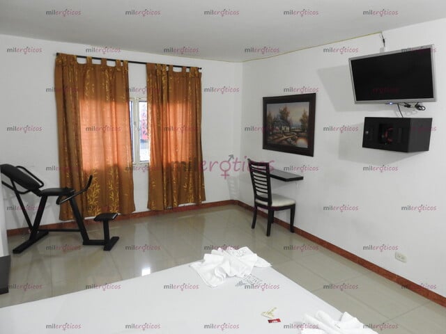 FOTOS DE BUSCAS UN LUGAR PARA OFRECER TUS SERVICIOS? TE OFRECEMOS HABITACIONES AMOBLADAS
