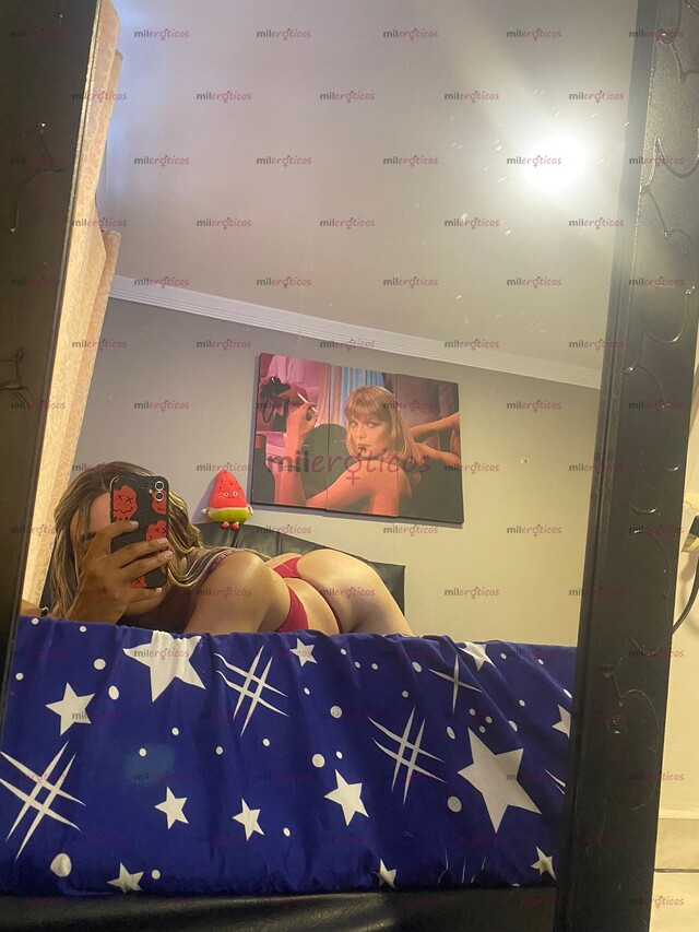 FOTOS DE MORENA PIERNANONA MUY EXTROVERTIDA MENTE ABIERTAMENTE