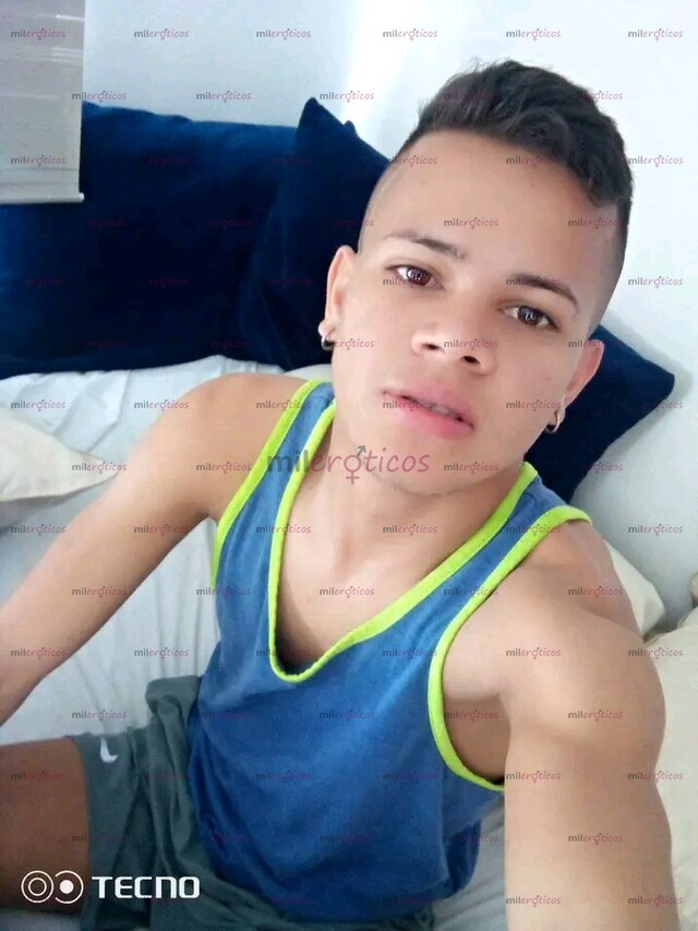 FOTOS DE JOVEN SERIO COMPLACIENTE DISCRETO DISPONIBLE CON SITIO PRIVADO