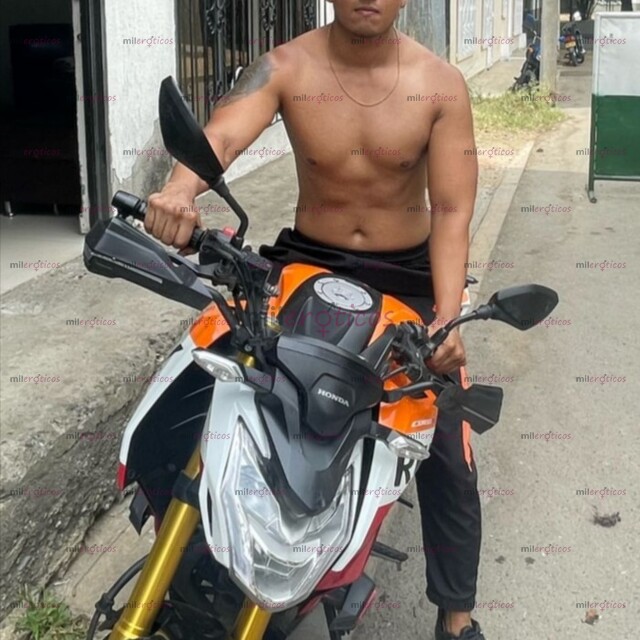 FOTOS DE PUTO UNIVERSITARIO, EL MEJOR POLVO DE LA CIUDAD!!!!!