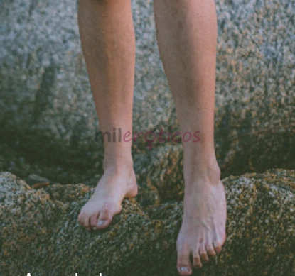 Pie de princesahola tengo el pie cavo con empeine altoes chiquitome encantara cumplir tus fantasias donde quieres ver mis pies en el barro en el rio a...