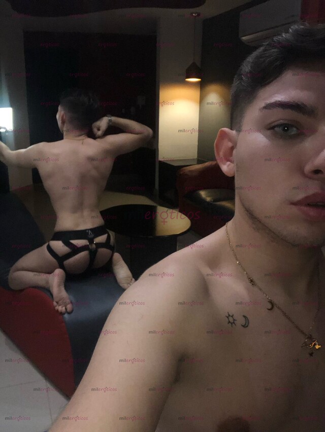 FOTOS DE JOVENCITO UNIVERSITARIO CALIENTE Y VERSÁTIL CON LUGAR