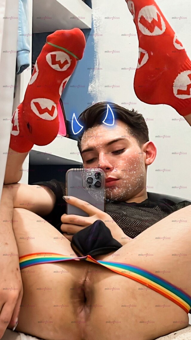 FOTOS DE JOVENCITO UNIVERSITARIO CALIENTE Y VERSÁTIL CON LUGAR