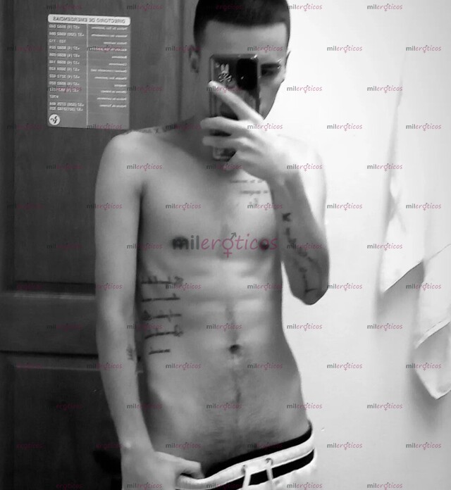FOTOS DE JOVEN UNIVERSITARIO DOTADO ARRECHO DISPONIBLE LAS 24 HORAS