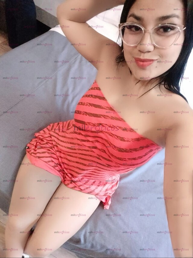 FOTOS DE MORENA, NALGONA, CACHONDA, PERVERTIDA, EXTROVERTIDA, DOMINANTE O SUMISA