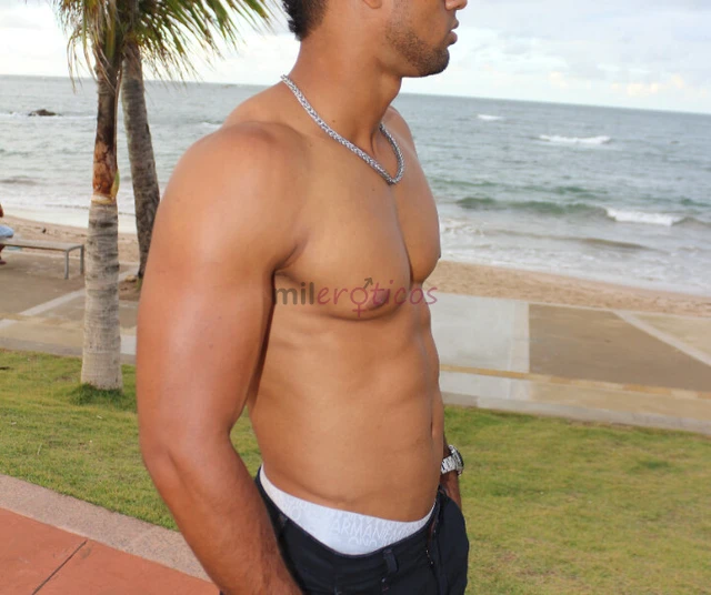 Ola sou felipe massagista esta em busca de uma verdadeira massagem entao mim chama e vamos agendar seu atendimento maravilhoso71984841316vou caprichar...