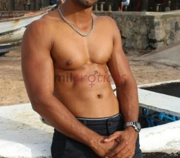 Ola sou felipe massagista esta em busca de uma verdadeira massagem entao mim chama e vamos agendar seu atendimento maravilhoso71984841316vou caprichar...