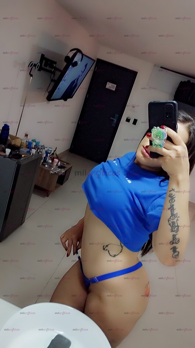 FOTOS DE MIS PAPASITOS CAMILA LA PAISA LA MAS MAMASITA Y DELICIOSA CON UN CULAZO DE GYM